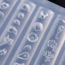 Moules à ongles en silicone thème océan, moules pour art des ongles 3D coquillages, étoiles de mer, dauphins. Modèles de gravure thème plage pour charms à ongles en gel 3D, outils de décoration manucure pour ongles d'été DIY pour femmes avec stylo de gravure en silicone - Transparent - Voir 5