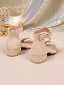 1 Pair Champagne Girls' Chunky Heel Sandals, Light Yellow Lace Mesh + Pearl Decor, Round Toe Peep Toe 2.5CM Horseshoe Heel Height-Increasing Flat Anti-Slip, Hook And Loop Design, Fashionable Vibrant Princess High Heel Sandals, Suitable For Daily Wear, Vacation, Holiday, Party, Campus, Spring/Summer New - Champagne - View 3