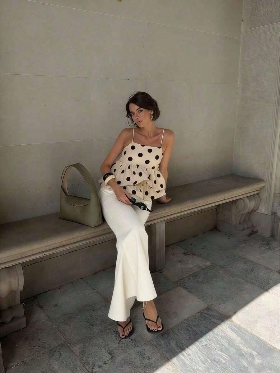Blusa de tirantes elegante y casual con estampado de lunares y doble volante en el bajo - Doble volante en el bajo, plisado, tirantes ajustables, estilo corto para uso diario, ir al trabajo, vacaciones, San Valentín, salidas casuales en verano - Albaricoque - Ver 1