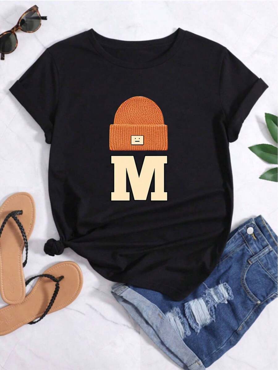 Plus Size Women's T-Shirt With Printed Cap-Style Lettering, Loose Fit, And Casual Style. Clothing Sizes Available For Plus Sizes. - 黑色 - 查看 1