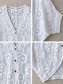 波希米亞風V領刺繡罩衫 - 夏季海灘度假寬鬆和服風罩衫，附花卉蕾絲細節 - 白色 - 查看 11