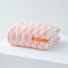1条35cm*75cm手巾 / 1条70cm*140cm浴巾 / 2件套（35cm*75cm手巾 + 70cm*140cm浴巾）珊瑚绒材质，如云般柔软，吸水性强，不易掉毛，高端SPA、海滩、浴室、健身房、情人节礼物、宿舍、学生、四季皆宜的毛巾套装 - 彩色 - 查看 5