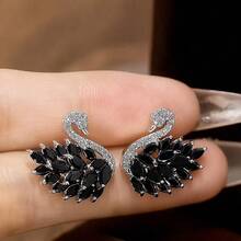 1 par de pendientes de cisne negro con cristal para mujeres, incrustados con circonita cúbica brillante, diseño elegante de animal, adecuado para uso diario y ocasiones - Negro - Ver 8