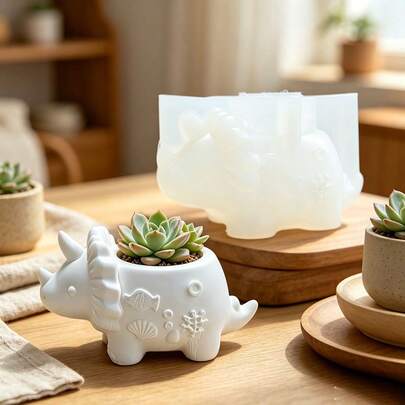 3-In-1 Clay Mold: Triangle Dragon, Seashell, Coral, Small Fish Texture, Succulent Planter, Candle Holder, Pen Holder. Cute Dinosaur Design, Suitable For Couples, Engagement, Wedding Gifts. Soft Silicone Material, Easy Demolding, Creates Warm And Romantic Desk Decor And Holiday Atmosphere.