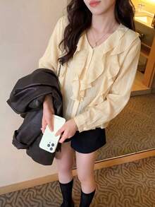 This Elegant And Sweet, Textured Ruffled V-Neck Casual Shirt With Puffed Sleeves Is The Perfect Choice For An Outdoor Brunch In Spring/Summer 2026. - Light Yellow - View 5