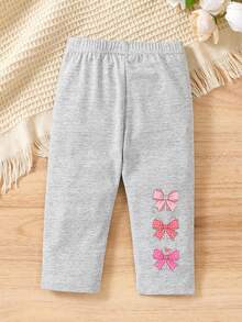 Quần short bé gái in nơ, chất liệu thoáng khí thích hợp cho mùa hè đi biển, quần legging thoải mái cho bé gái, quần dễ thương và đa năng cho các bé gái nhỏ. - Màu Xám nhạt - Xem 3