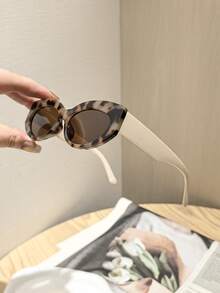1pc Women's Vintage Geometric Fashion Glasses, Tortoiseshell Lightweight Polycarbonate Frame With Tea-Colored Lenses, Lightweight And Comfortable Fit, Suitable For Vacation And Travel, Comes With Glasses Case - Multicolor - View 7