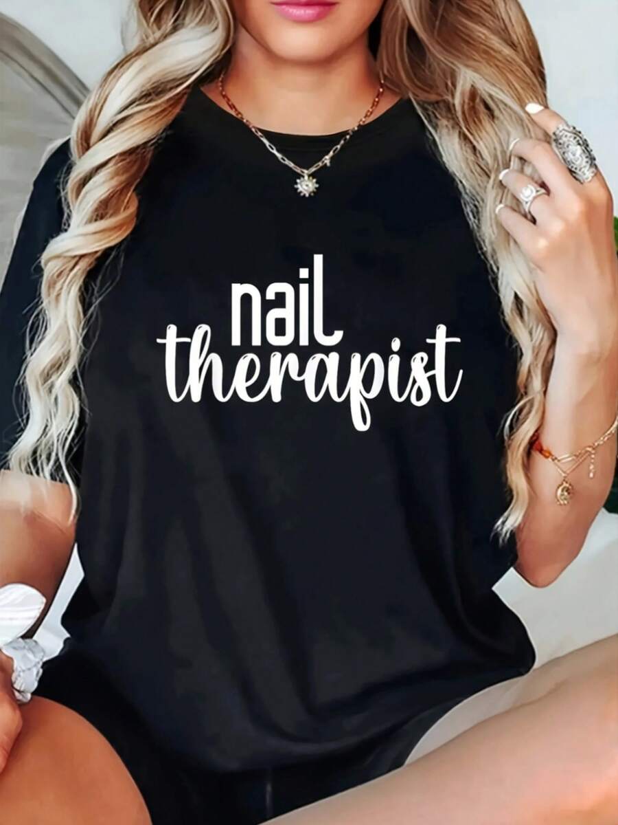 Women's Plus Size Manicurist Letter Print T-Shirt-Loose Casual Round Neck Short Sleeve Top With Nail Art Design And Nail Technician Text Pattern Breathable Spring And Summer Workwear Suitable For Nail Salon Clothing Machine-Washable Comfortable Fit Fashionable Social Role Print Relaxed Version Suitable For Nail Therapist And Beauty Professional Elegant Casual Dress Local Community Store In Stock Quick Hair - 黑色 - 查看 1