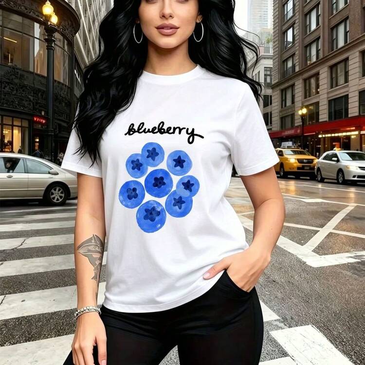 Camiseta de mujer con estampado de uvas azules y estrellas en el centro, diseño divertido y elegante con texto "blueberry" - camiseta casual de manga corta con ajuste cómodo y estilo urbano perfecto para caminar por la ciudad o ir de compras - regalo - Blanco - Añade 11
