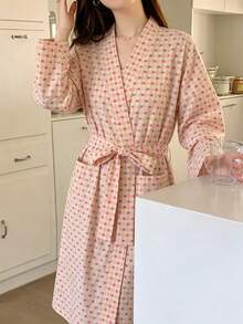 1pc Comfortable Pink & White Heart Pattern Tie Front Women's Bathrobe, Open Front Kimono Style, Suitable For Summer & Autumn Wear, Cozy Loungewear, Perfect For Bridal Party, Honeymoon And Spa Day - Red and White - View 2
