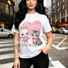 Camiseta de mujer con estampado de conejo blanco y gatito gris dentro de un corazón rosa con texto "I LOVE KOMYLA" y "KOMYLA BCKRFRIJAY - camiseta casual de manga corta, ajuste cómodo y moderno, estilo urbano perfecto para la calle en México - regalo - Blanco - Ver 11