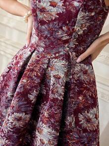 xheVintamour Vestido de mujer elegante y clásico vintage, vestido ajustado de jacquard para primavera/verano, vestido de escote barco, vestido floral rosa sobre base albaricoque, vestido rosa, vestido de vuelo de longitud mediaxhe - Burdeos - Ver 5