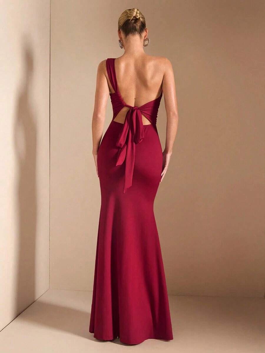 Elegante vestido largo con tirantes de espagueti y cuello asimétrico con lazo, apropiado para citas casuales, salidas, fiestas nocturnas, atuendo navideño, color burdeos - Burdeos - Ver 1