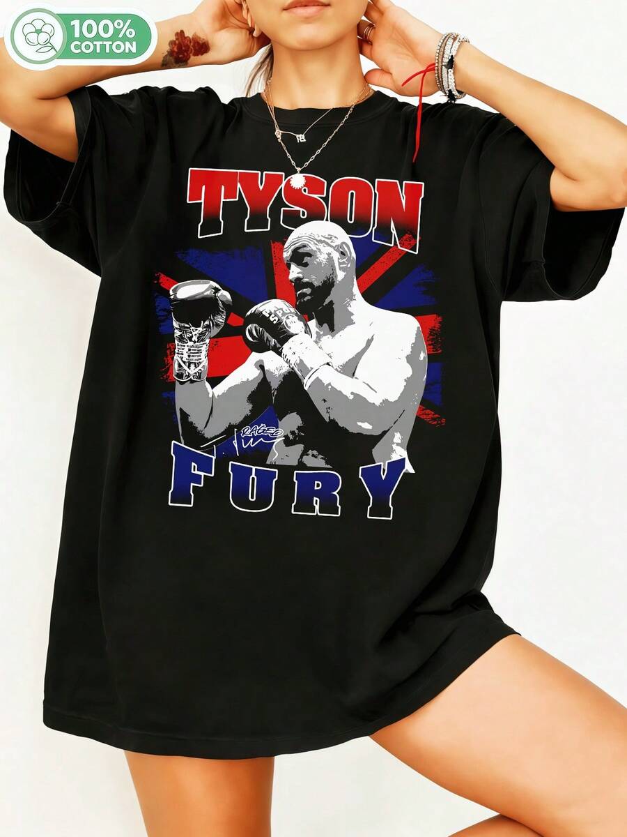 Tyson Furyy Schwergewichts-Boxchampion T-Shirt, Retro-Tyson-Fury-Grafik mit Union-Jack-Hintergrund, TYSON FURY-Aufdruck, UK Boxing Legend Fan-T-Shirt, Unisex Oversized Baumwoll-Crew-Neck Casual Sports Streetwear T-Shirt. - Schwarz - Übersicht 1