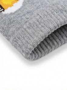 1 Pair Beer Mug Crew Socks, Light Heather Gray Base, Full Foamy Beer Cup Pattern, Fun Novelty Gift For Beer Lovers - Multicolor - View 5