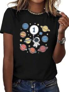 2026 Grafiska T-shirts för kvinnor, astronaut- och rymdtema illustration, ren bomull, dam-T-shirt, bekväm passform, storlek 2Y-10Y, S-XXXL, damtoppar, herrkläder, T-shirt för tonårskillar, barnkläder för pojkar, perfekt present till skolavslutningen och Miljödagen, fars dag, matchande kläder för föräldrar och barn. - Svart - Visa 8