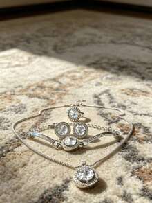 4pcs Set Of Fashionable Rhinestone Encrusted Round Jewelry Set, Suitable For Women's Daily Wear, Holidays, Weddings, Celebrations, And Gift Giving - Silver - View 4