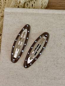 16 pezzi Fermagli per capelli ovali a pois, stile minimalista e dolce alla moda INS, pieni di fascino femminile. Realizzati in lega di alta qualità con una finitura liscia e oleosa, con elemento classico a pois. Versatili e durevoli. Progettati per insegnanti e studenti per il ritorno a scuola, ideali anche come accessori per capelli per pendolarismo quotidiano e appuntamenti serali per le signore. Set multicolore, facile da abbinare ai look quotidiani, un regalo pensato per l'uso personale o per la Festa della Mamma. - Multicolore - Visualizzare 10