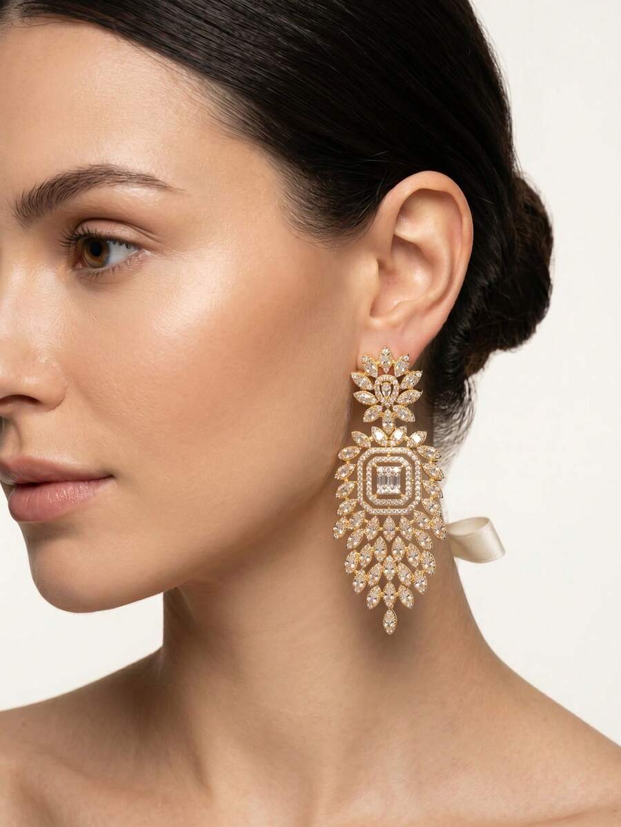 1 Pair Luxury Elegant Sparkling Cubic Zirconia Inlaid Floral Cluster Design Earrings Suitable For Women's Wedding Banquet Wear, Gift Box Not Included - Yellow Gold - View 1