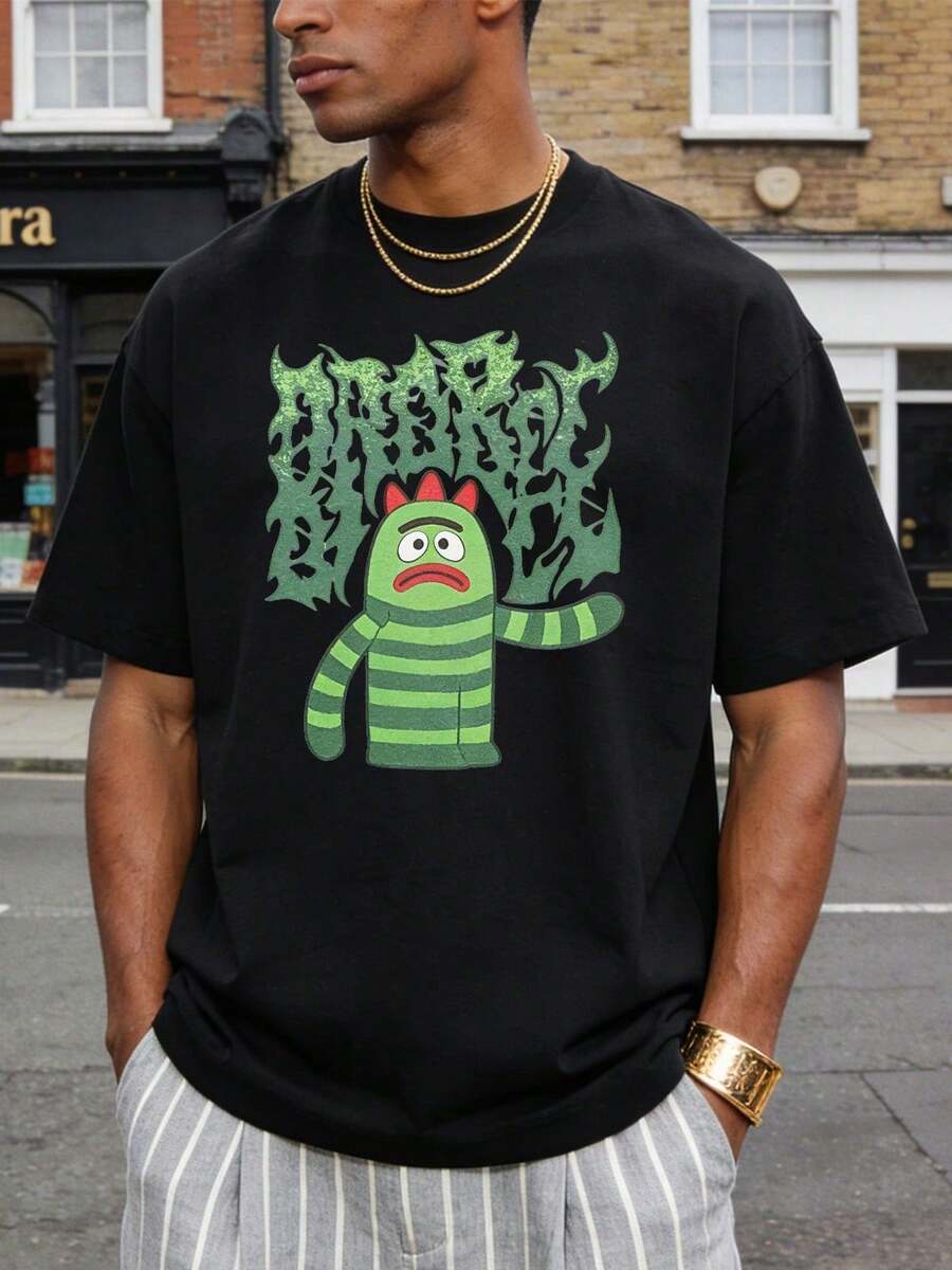 Herren Kurzarm T-Shirt mit Rundhalsausschnitt, Sommer Lässig Stil, mit Emo Trap Rap und Rock Ästhetik, und einem Eboy Stil. Dieses leichte Herren T-Shirt ist ein vielseitiges Sommer Basic Kleidungsstück, in Schwarz und Kurzarm. Einzeln verkauft, ideal für Familien-Matching. Ein elegantes lässiges bedrucktes T-Shirt mit entspannter Passform, perfekt für den täglichen Gebrauch. Weiß - Schwarz - Übersicht 1
