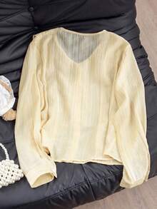 This Elegant And Sweet, Textured Ruffled V-Neck Casual Shirt With Puffed Sleeves Is The Perfect Choice For An Outdoor Brunch In Spring/Summer 2026. - Light Yellow - View 10