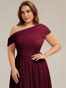 EVERPRETTY 大尺碼優雅酒紅色伴娘禮服，不對稱領口修身雪紡長洋裝，適合秋季 - 酒紅色 - 查看 5