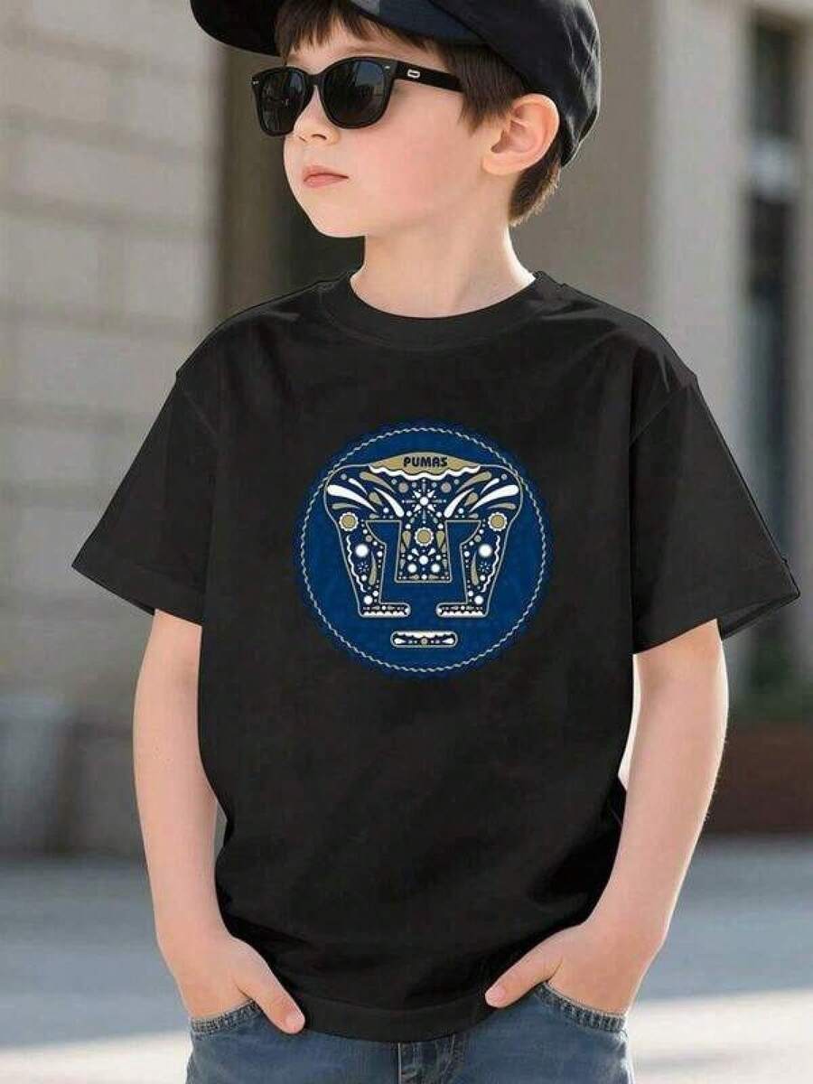Playera Pumas UNAM Estampada para Niño, Camiseta Gráfica de Algodón Suave, Estilo Deportivo Mexicano, Ideal para Uso Diario y Regalo Original de Fútbol. - Negro - Ver 1