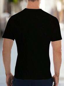 Minimalista. 100% Algodón. 1 paquete. Ropa de hombre; Camisetas de Verano para Hombre - Camiseta Azul Claro de Corte Holgado con Estampado "Invencible" en Amarillo Brillante y Diseño de Salp - Multicolor - Ver 2
