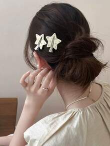 2pcs Cute Crystal Floral Triangle Star Hair Clips, Rhinestone Side Bangs Hairpins For Women,Hair Barrettes - Multicolor - View 3