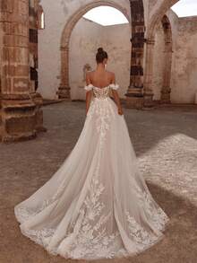 Elegant Sexy Off Shoulder Lace Appliqué A Line Wedding Dress,Registry Office Dresses Bridal Gown,Evening Party Dress Birthday Party Dress Country Wedding,Romantic Church Ceremony Wedding Dress,Suitable For Wedding,Dating,Party,Singles' Party,Vacation,Formal Occasions,Dinner Dress,Prom Dress,Homecoming Dess,Cocktail Party,Wedding Guest Dress,Graduation - 白色 - 查看 3