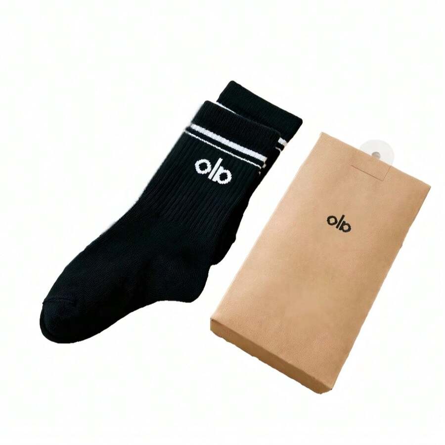 Alo Supreme X Hanes 4-Pair Pack Crew Socks - 100% Cotton Towel Cushioned Athletic Casual Mid-Calf Socks For Men Women - màu đen - Xem 1