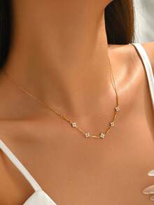 1 pieza Collar con colgante de flor de 5 hojas de acero inoxidable para mujer, chapado en oro de 18K, joyería de moda - Dorado - Ver 3