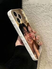 1个可定制全家福照片软壳手机壳，大窗口全镜头覆盖，心形3D设计，兼容 17/17Pro/17ProMax/17Air/16/16Pro/16ProMax/16Plus/15/15Plus/15Pro/15ProMax/14/14Pro/14ProMax/13/12/11/XS Max/8/7和Galaxy A03S/A05/A10S/A12/A13/A14/A15/A/16/A35/A36/A20/A50/A55/A56/M05/M13，全方位保护，优雅高品质保护壳 - 白色 - 查看 3