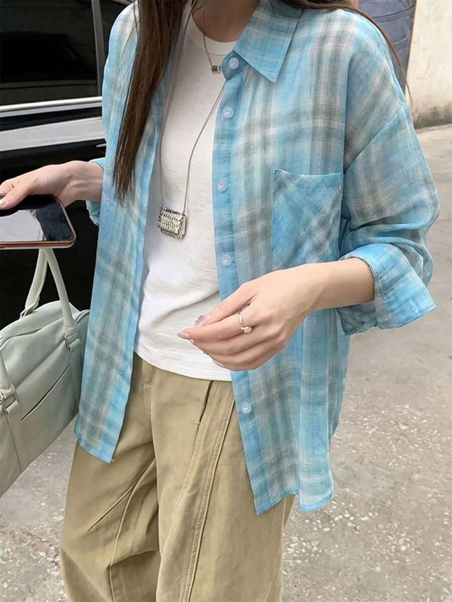 Camisa de botones con bolsillo a cuadros semitransparente para mujer, blusa holgada de manga larga estilo callejero dulce casual lindo para vacaciones, camisa de cuadros finos azul para mujer, cárdigan holgado de verano con solapa y bolsillo de manga larga - Azul - Ver 1