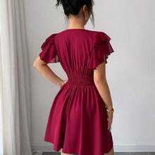 Nuevo vestido corto casual, versátil y elegante para mujer con diseño de manga con volantes de parche de unicolor reversible de gasa con cordón en la cintura - Burdeos - Ver 3