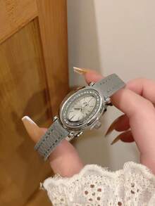 1pc Women's Oval Roman Numeral Casual Elegant Quartz Wrist Watch, Suitable For Daily Wear - Grey - View 2