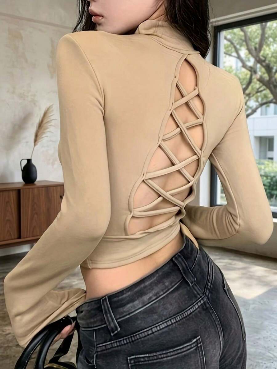 レディース トップス カットソー Tシャツ 長袖 ロンT プルオーバー クロップド丈 ショート丈 バックオープン 背中あき 背中見せ レースアップ 編み上げ バックシャン ハイネック ボトルネック パワーショルダー 肩パッド タイト フィット スリム 細見え 着痩せ スタイルアップ 骨格ウェーブ セクシー クール モード ストリート ギャル Y2K 韓国ファッション ダンス衣装 クラブ イベント フェス デート 女子会 カジュアル 大人可愛い 伸縮性 ストレッチ 春 秋 冬 無地 ブラック 黒 - カーキ - チェックする 1