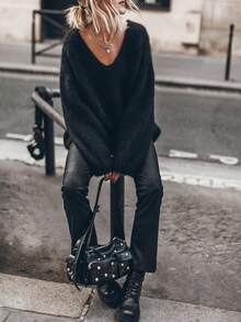 VIBEWAVE Autumn/Winter Deep V-Neck Soft Fluffy Knit Sweater, Loose Drop Shoulder Wide Sleeve Slouchy Vintage Street Commute Long Sleeve Top - Black - View 3