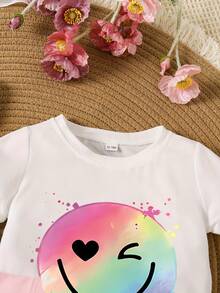 Prenda individual, no un conjunto de 3 piezas, Set de 1 camiseta de manga corta de verano con estampado combinado de rostro floral y colorido, para adolescentes. - Negro - Ver 2