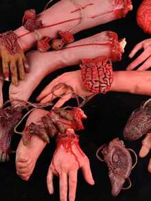 1 Set Halloween Realistic Organ Props, Horror Fake Hands And Bloody Hands - For Haunted House, Bar And Escape Room Decoration; Realistic Prank Heart, Severed Hands, Severed Feet And Bloody Hands, Halloween Horror Atmosphere Decor, Halloween Party Table Decoration - Multiple Styles - View 5