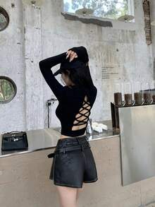 レディース トップス カットソー Tシャツ 長袖 ロンT プルオーバー クロップド丈 ショート丈 バックオープン 背中あき 背中見せ レースアップ 編み上げ バックシャン ハイネック ボトルネック パワーショルダー 肩パッド タイト フィット スリム 細見え 着痩せ スタイルアップ 骨格ウェーブ セクシー クール モード ストリート ギャル Y2K 韓国ファッション ダンス衣装 クラブ イベント フェス デート 女子会 カジュアル 大人可愛い 伸縮性 ストレッチ 春 秋 冬 無地 ブラック 黒 - カーキ - チェックする 11