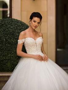 Elegant Sexy Off Shoulder Lace Appliqué A Line Wedding Dress,Registry Office Dresses Bridal Gown,Evening Party Dress Birthday Party Dress Country Wedding,Romantic Church Ceremony Wedding Dress,Suitable For Wedding,Dating,Party,Singles' Party,Vacation,Formal Occasions,Dinner Dress,Prom Dress,Homecoming Dess,Cocktail Party,Wedding Guest Dress,Graduation - 白色 - 查看 2