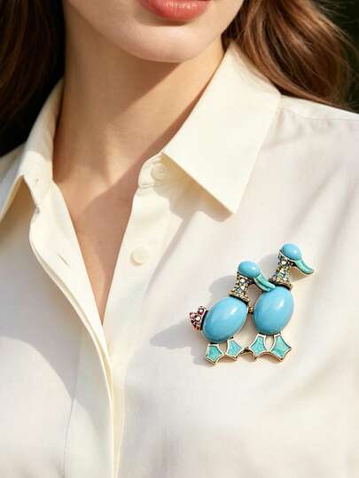 1 pieza Broche con un par de patos dorados con esmalte turquesa, adecuado tanto para hombres como para mujeres. Perfecto para realzar el atractivo juguetón y fresco de blusas, vestidos, abrigos y atuendos cotidianos