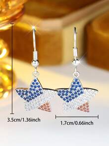 Một đôi bông tai nữ tinh tế và thanh lịch có mặt treo, thiết kế hình ngôi sao năm cánh đính đá Cubic Zirconia, hoàn hảo cho các dịp đặc biệt. Trang sức nữ - Bạc - Xem 6
