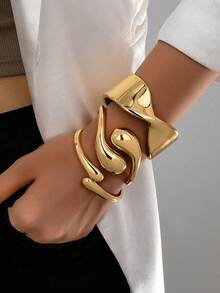 1/3 Gold Geometric Smooth Bow Asymmetrical Teardrop Shaped Bracelet Set For Women, Thick And Heavy Smooth Metal Bracelet Set - Multicolor - View 2