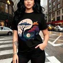 Camiseta de mujer con estampado yin yang artístico que combina luna llena nocturna y atardecer vibrante sobre bosque - camiseta casual de manga corta con ajuste cómodo y moderno, estilo urbano para ciudad - ideal para salidas casuales, paseos por la - Negro - Ver 10