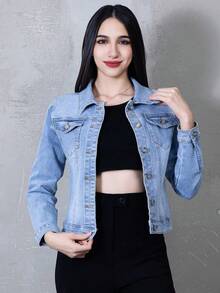 Chaqueta Clásica de Tela de Mezclilla para Mujer con Botones Metálicos y Bolsillos Frontales, Prenda Versátil de Corte Ajustado y Costuras Reforzadas para un Estilo Casual y Moderno - Celeste HQV02 - Ver 1