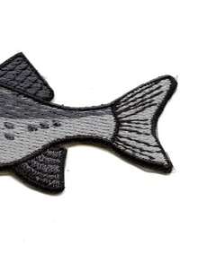 1件灰色魚鰭魚類深海海洋刺繡燙貼布章，DIY衣飾配件，適合節慶派對、夏季與校園 - 彩色 - 查看 6