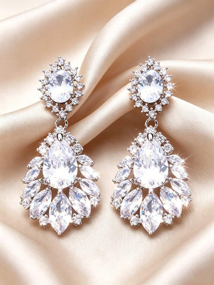 1 Đôi bông tai dáng giọt nước đính đá Cubic Zirconia thanh lịch, thiết kế sang trọng tinh tế, phù hợp cho phụ nữ dự tiệc và đám cưới. - Bạc - Xem 1