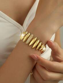 jealous young 5 pezzi Set di gioielli di lusso a forma di oliva con micro-intarsi di zirconia cubica scintillante, inclusi collana, orecchini, anello e bracciale, adatto per le donne per partecipare a banchetti, uso quotidiano, appuntamenti, vacanze, matrimoni e altre occasioni - Dorato - Visualizzare 8